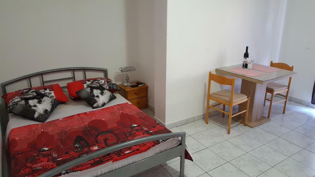 Apartman Luka Apartamento Vodice Exterior foto